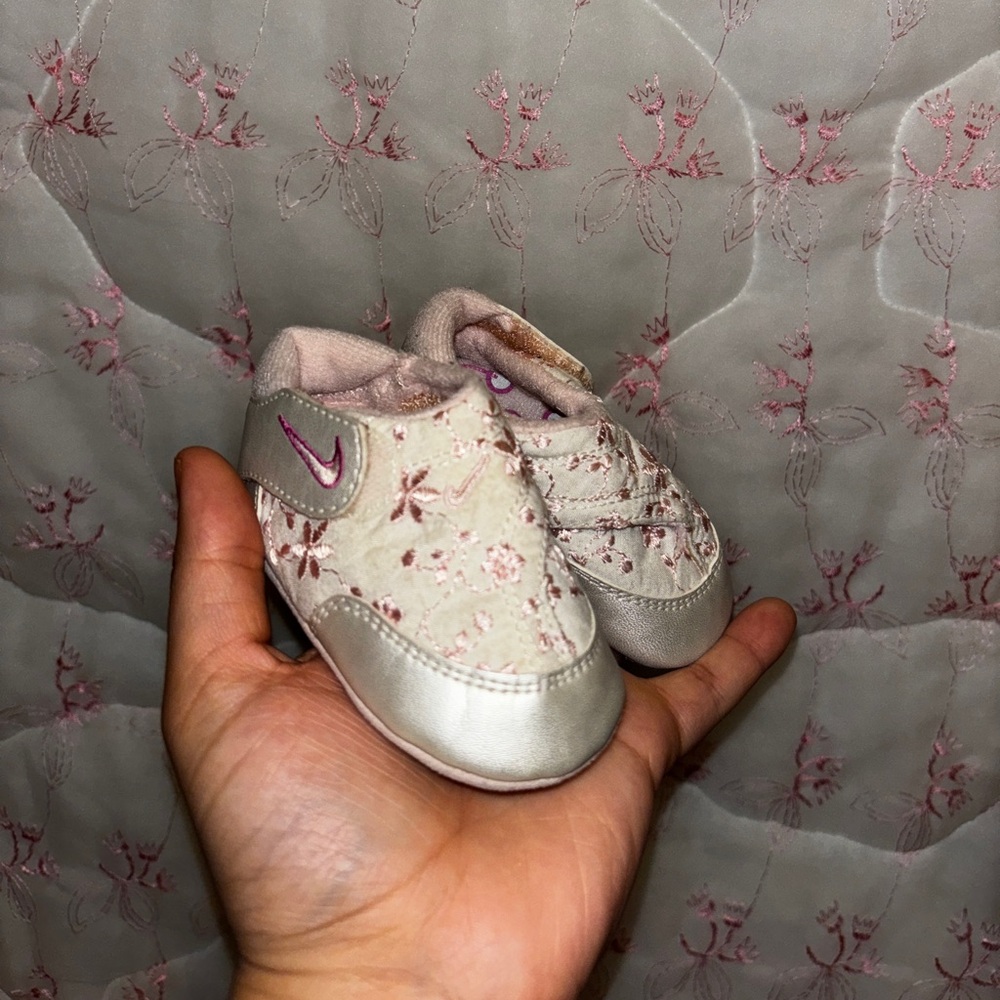 Nike Newborn Velcro Floral Pink Shoes